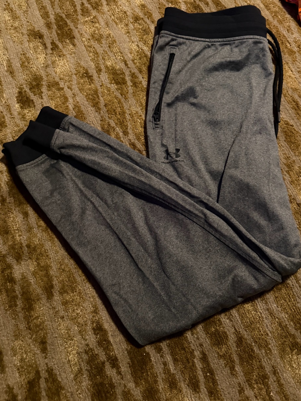 Under Armour Men's Heather Gray Jogger Pants with Black Waistband